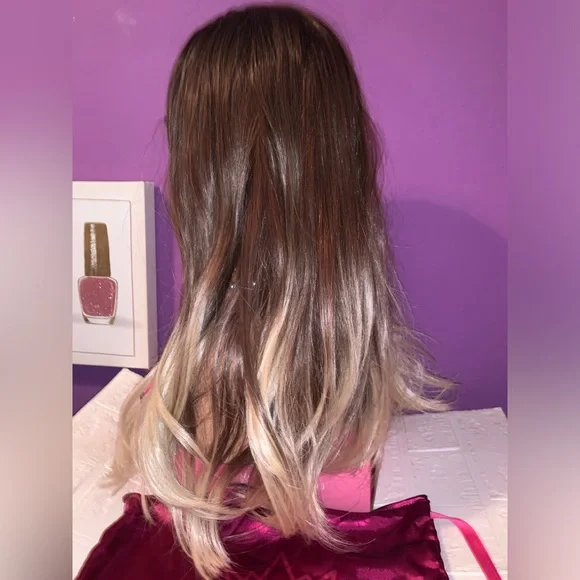 Chelsey Smith Crowns “Selma Dipped” Ombre Platinum blonde Wig - Picture 5 of 8